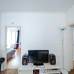 Bright Apt Near The Batignolles